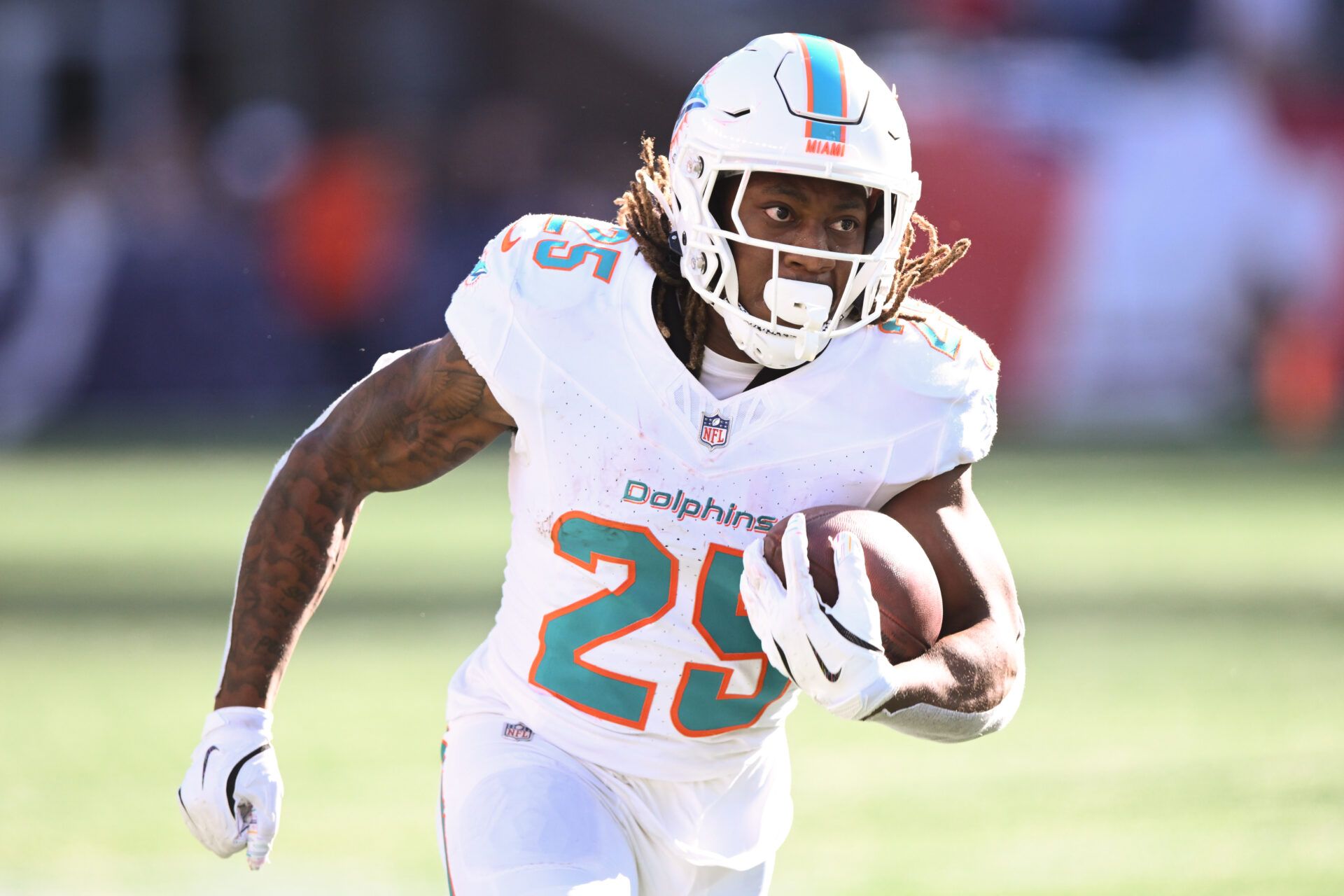 Dolphins and Giants Players: Fantasy Football Tips, See Who to Start!
